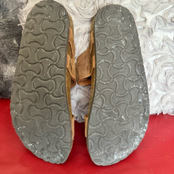 White Mountain Footbed sandals, 7 - Picture 7 of 7